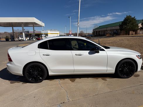 Used 2024 Volvo S60 B5 Plus w/ Climate Package image 2