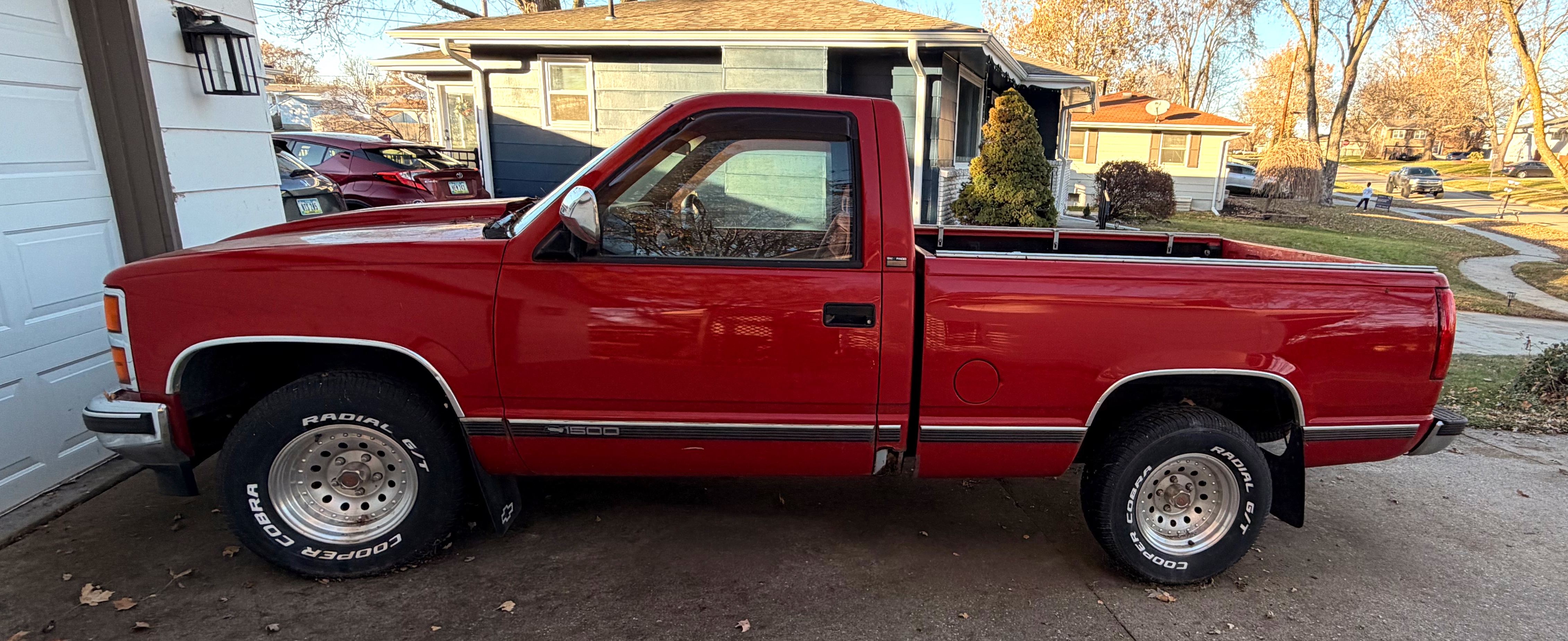 Used 1992 Chevrolet Silverado 1500 2WD Regular Cab image 1