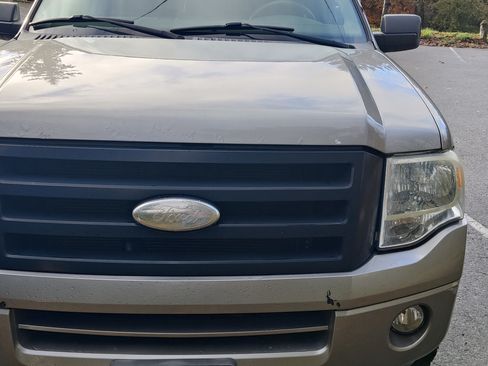 Used 2008 Ford Expedition XLT image 17
