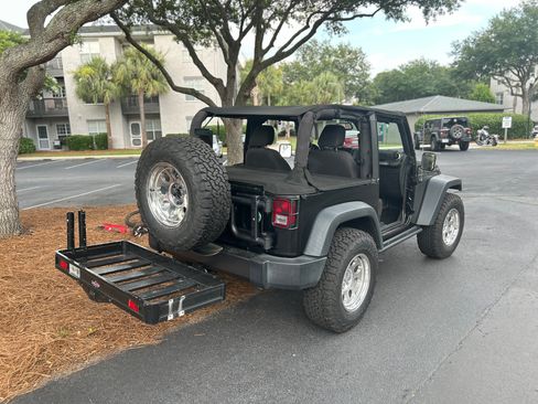 Used 2016 Jeep Wrangler Sport AWD/4WD image 5