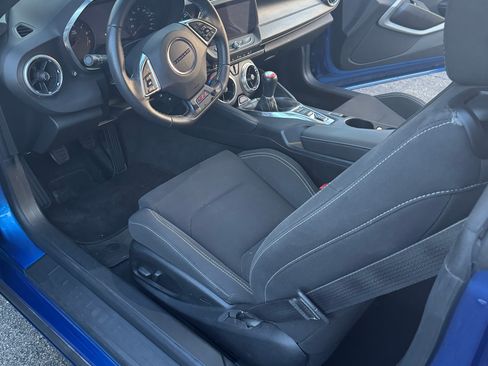Used 2018 Chevrolet Camaro SS RWD image 5