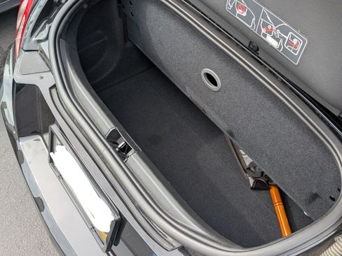 Used 2005 Chrysler Crossfire Convertible image 5