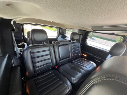 Used 2005 HUMMER H2 Luxury w/ Preferred Equipment Group image 29