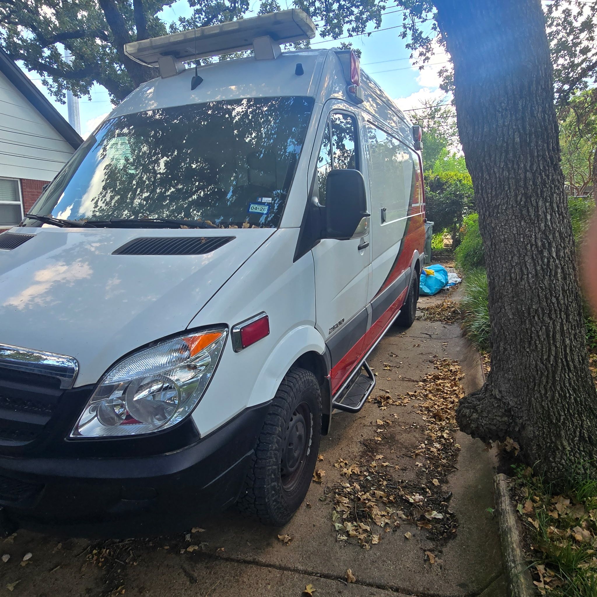 Used 2008 Dodge Sprinter 2500 RWD image 1