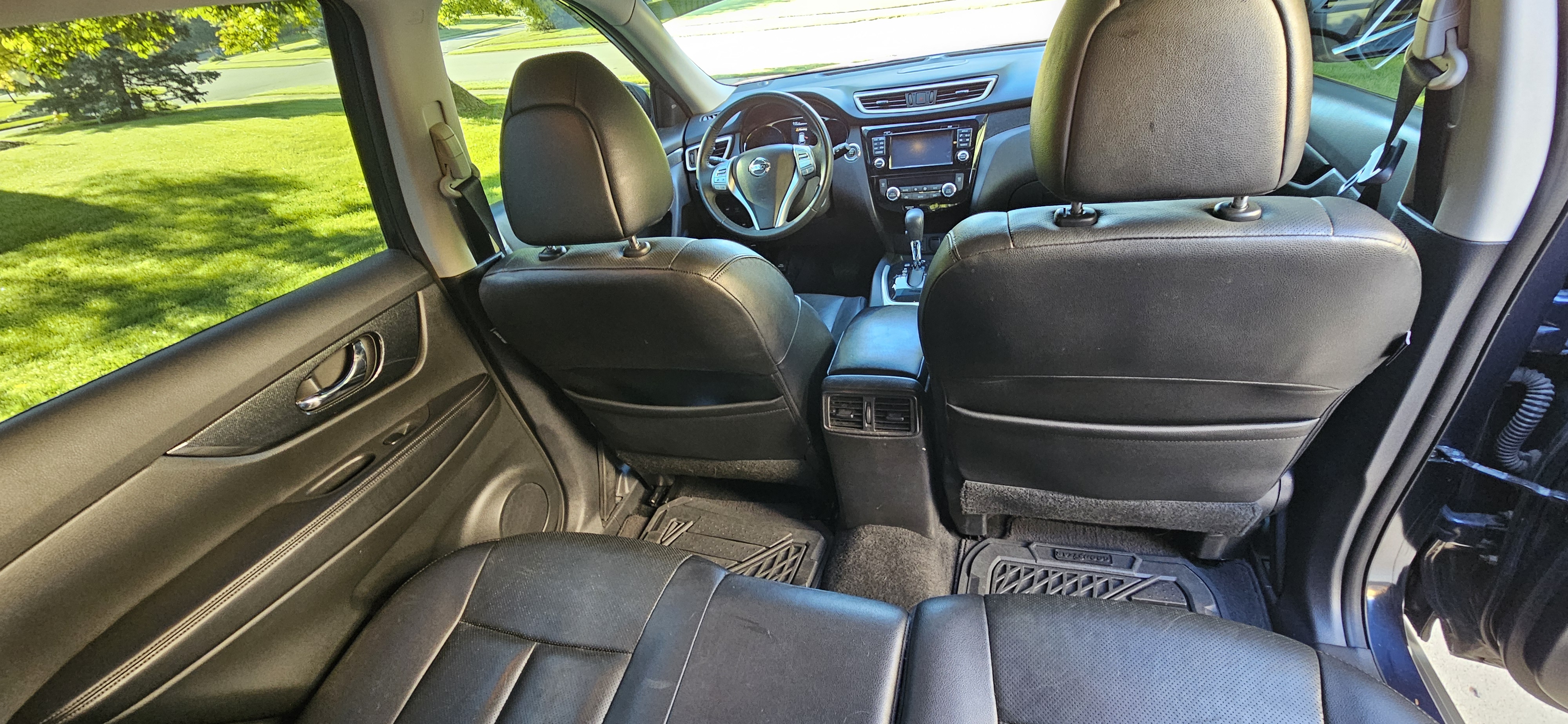 Used 2016 Nissan Rogue SL w/ SL Premium Package AWD/4WD image 13