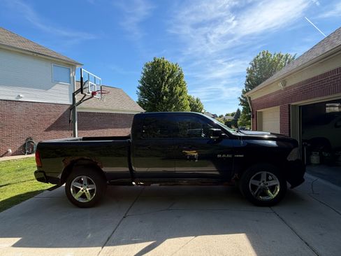 Used 2009 Dodge Ram 1500 Truck Sport AWD/4WD image 8