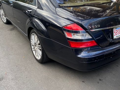 Used 2009 Mercedes-Benz S 550 4MATIC image 2