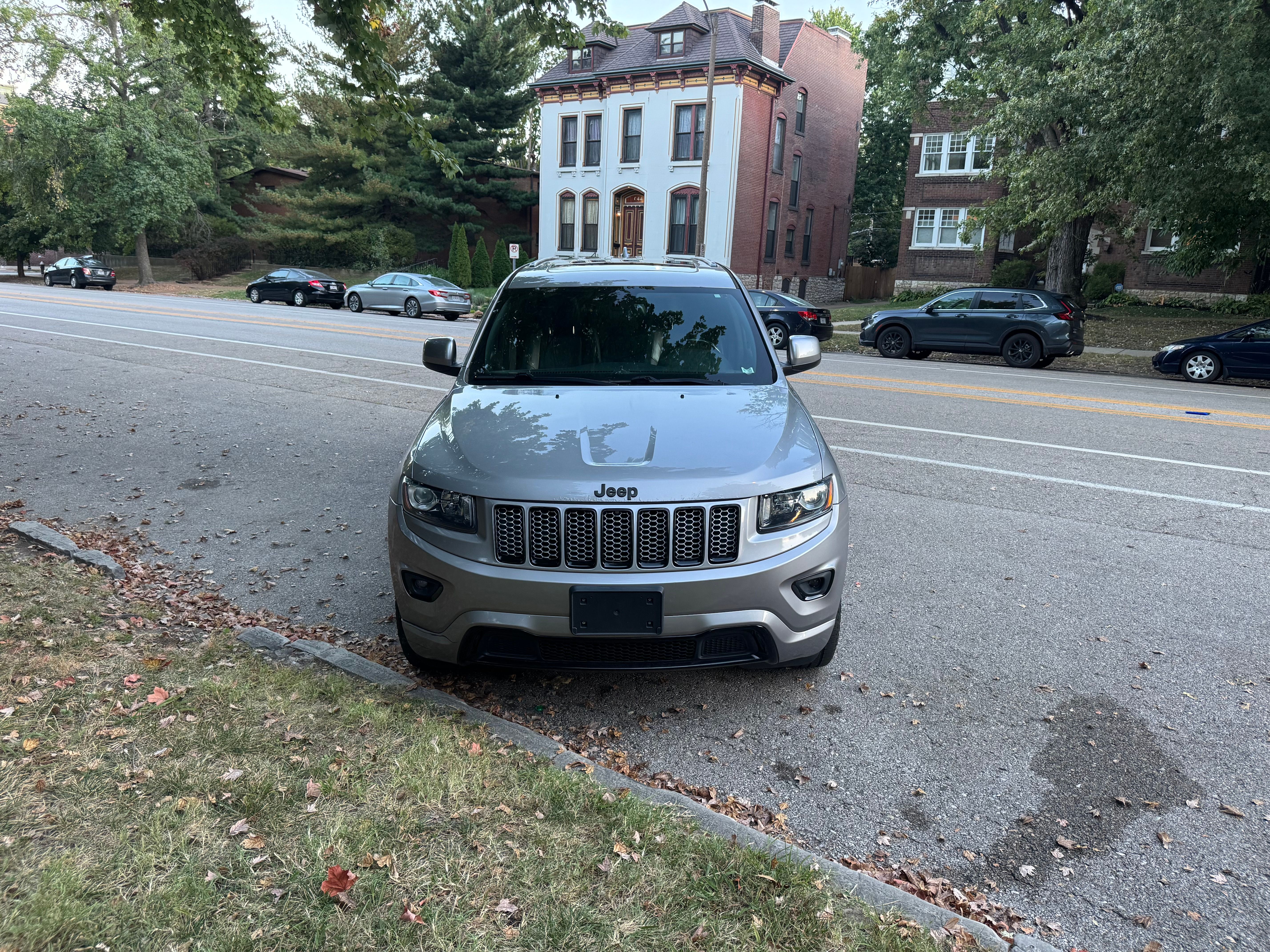 Used 2015 Jeep Grand Cherokee Altitude AWD/4WD image 15