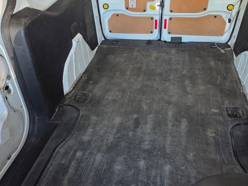 Used 2018 Ford Transit Connect XL image 9