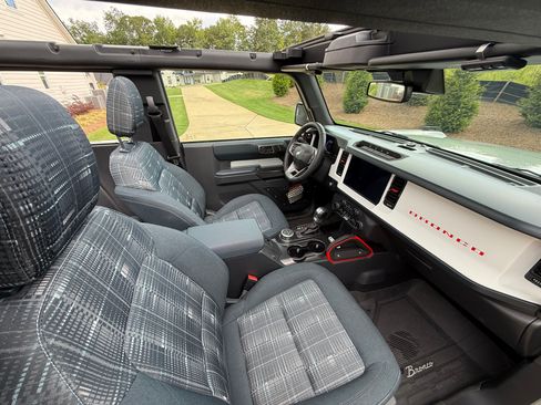 Used 2024 Ford Bronco Heritage Edition AWD/4WD image 11