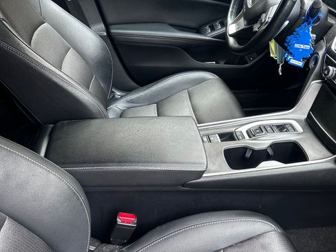 Used 2019 Honda Accord Sport image 6