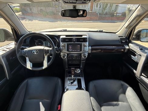 Used 2016 Toyota 4Runner Limited image 14