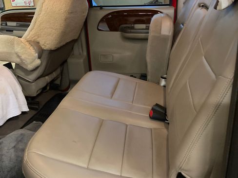 Used 2004 Ford F350 Lariat image 9