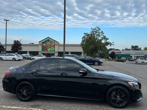 Used 2015 Mercedes-Benz C 400 4MATIC image 4
