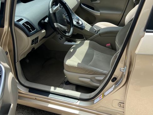Used 2010 Toyota Prius Five FWD image 4