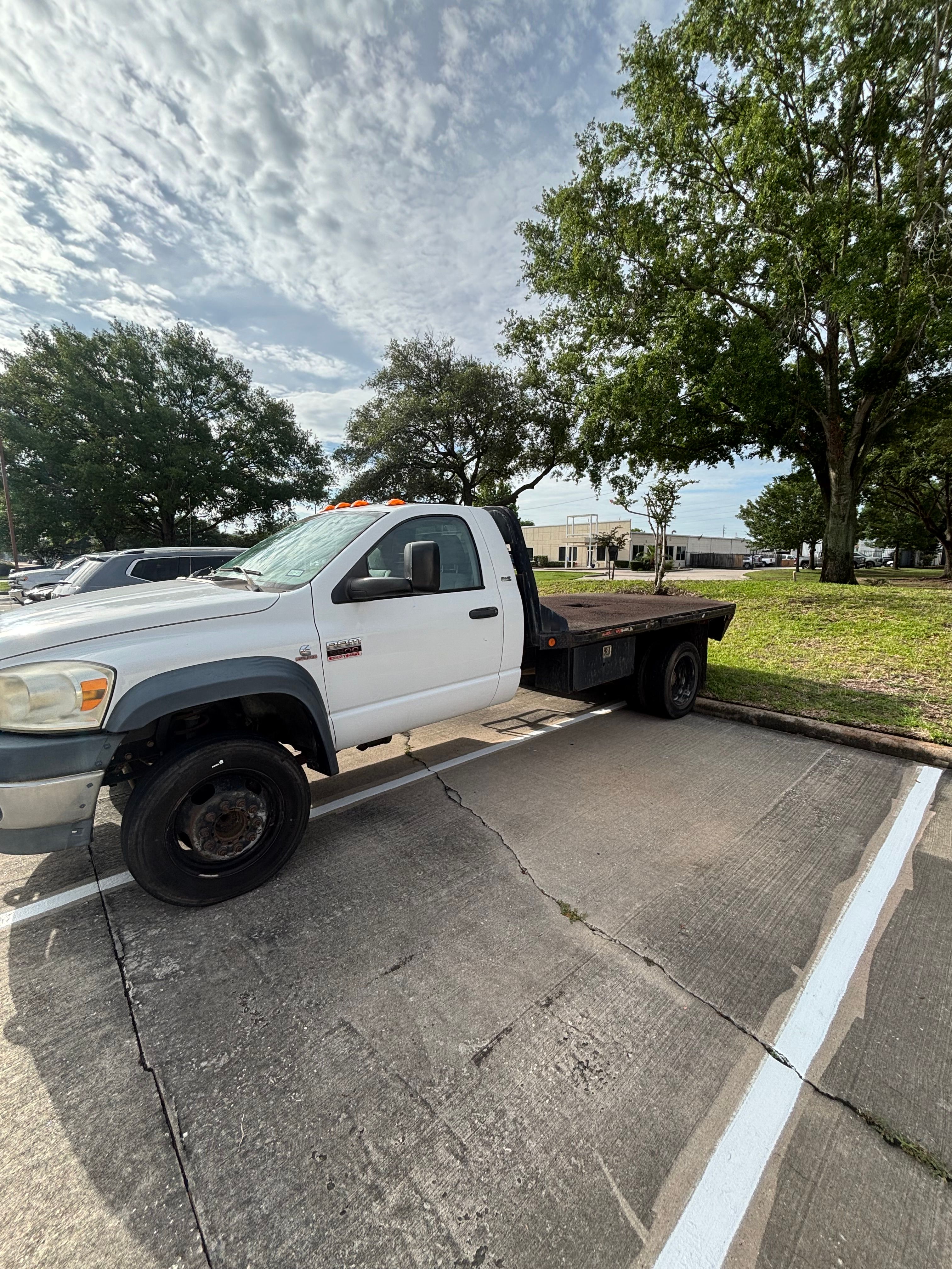 Used 2008 Dodge Ram 5500 Truck 2WD Regular Cab w/ 2GG SLT Cpos Pkg image 4