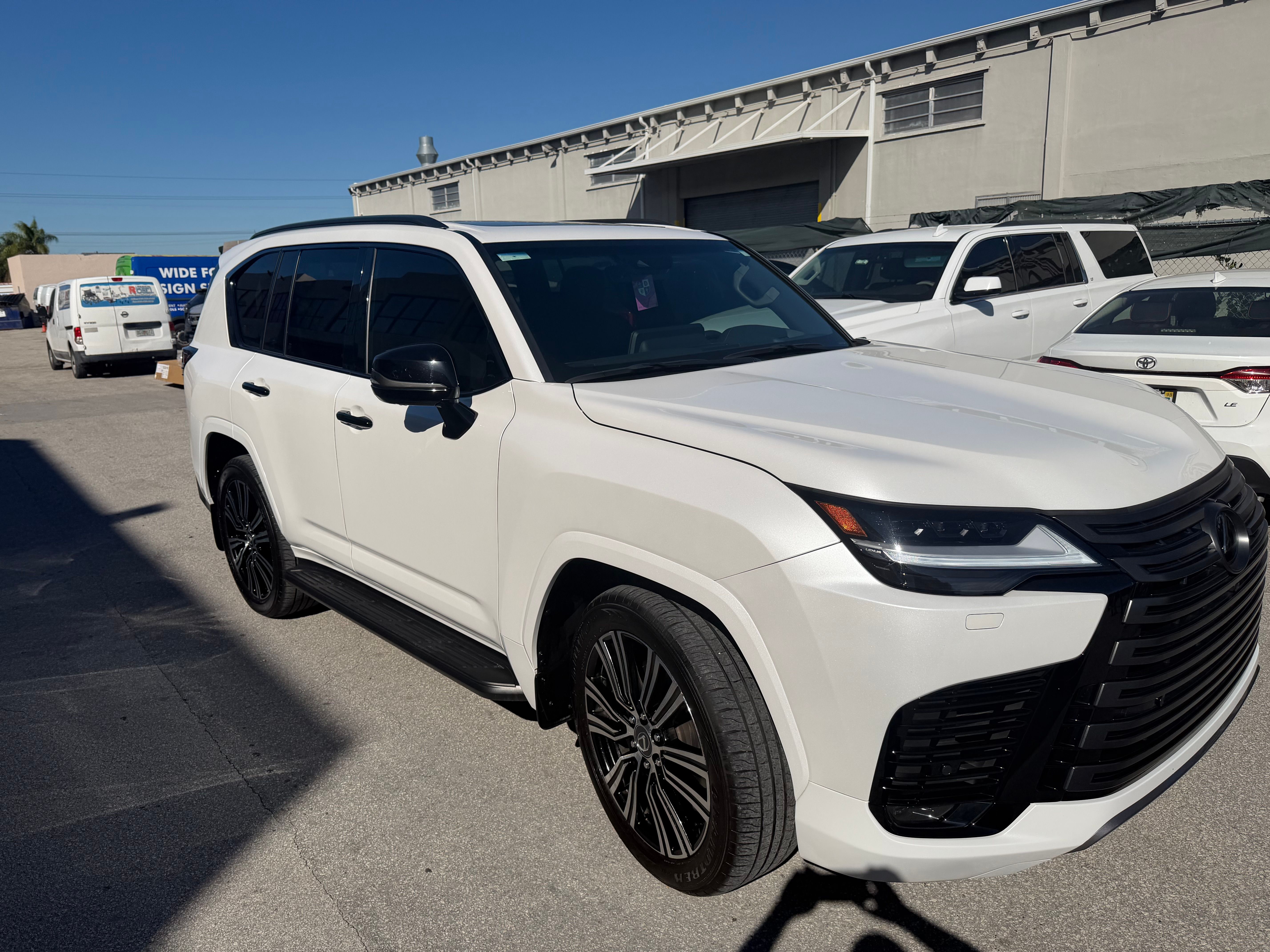 Used 2024 Lexus LX 600 4WD w/ Appearance Package image 1