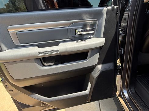 Used 2016 RAM 1500 Big Horn RWD image 23
