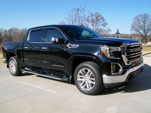 Used 2020 GMC Sierra 1500 SLT w/ SLT Premium Plus Package image 2