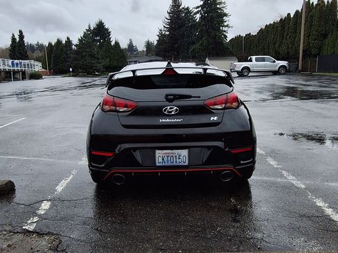 Used 2022 Hyundai Veloster N N Coupe 3D image 6