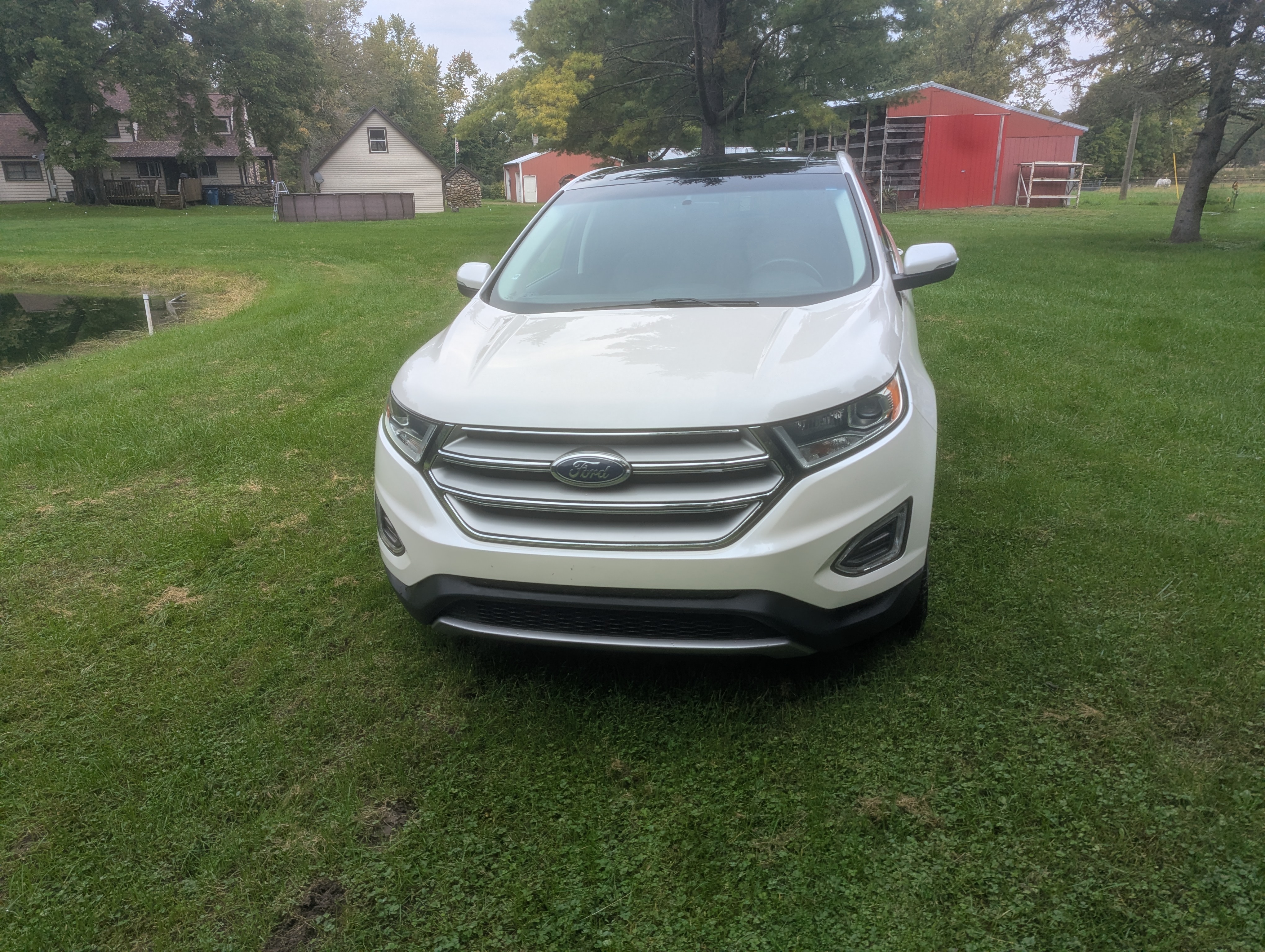 Used 2018 Ford Edge Titanium w/ Equipment Group 301A AWD/4WD image 2