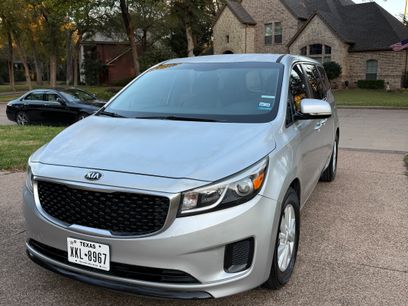Used 2016 Kia Sedona L