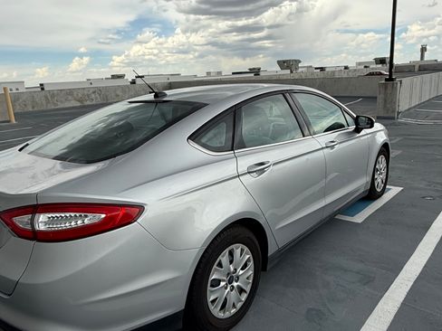 Used 2014 Ford Fusion S FWD image 6