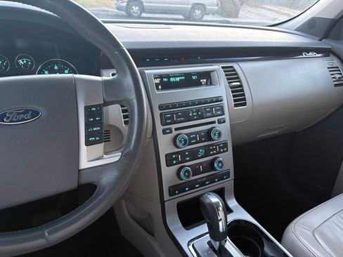Used 2010 Ford Flex SEL FWD image 14