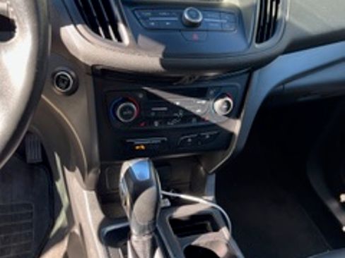 Used 2019 Ford Escape SEL image 4