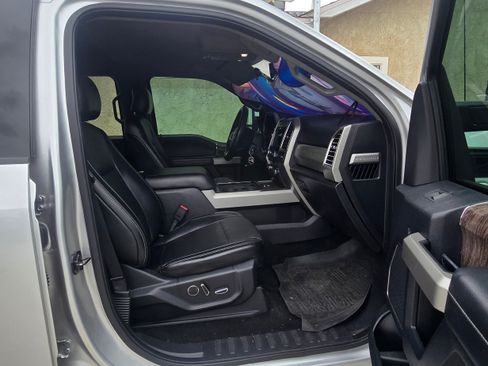 Used 2017 Ford F250 Lariat AWD/4WD image 9