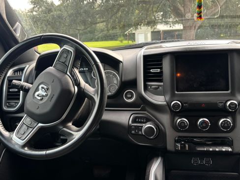 Used 2022 RAM 1500 Big Horn AWD/4WD image 8