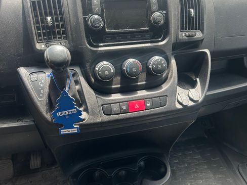 Used 2021 RAM ProMaster 2500 w/ Convenience Group FWD image 5
