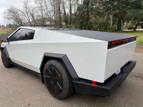 Used 2024 Tesla Cybertruck Cyberbeast image 4