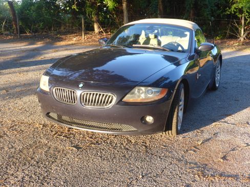 Used 2003 BMW Z4 3.0i RWD image 8