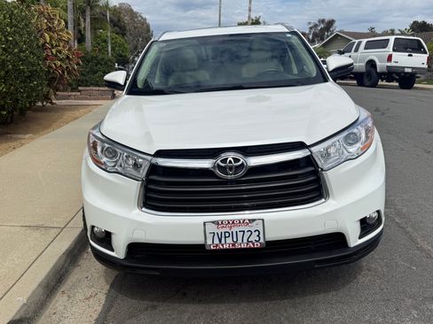 Used 2016 Toyota Highlander XLE AWD/4WD image 4