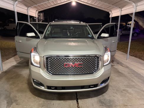 Used 2015 GMC Yukon SLT image 6