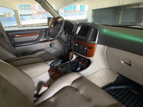 Used 2006 Lexus LX 470 4WD image 14