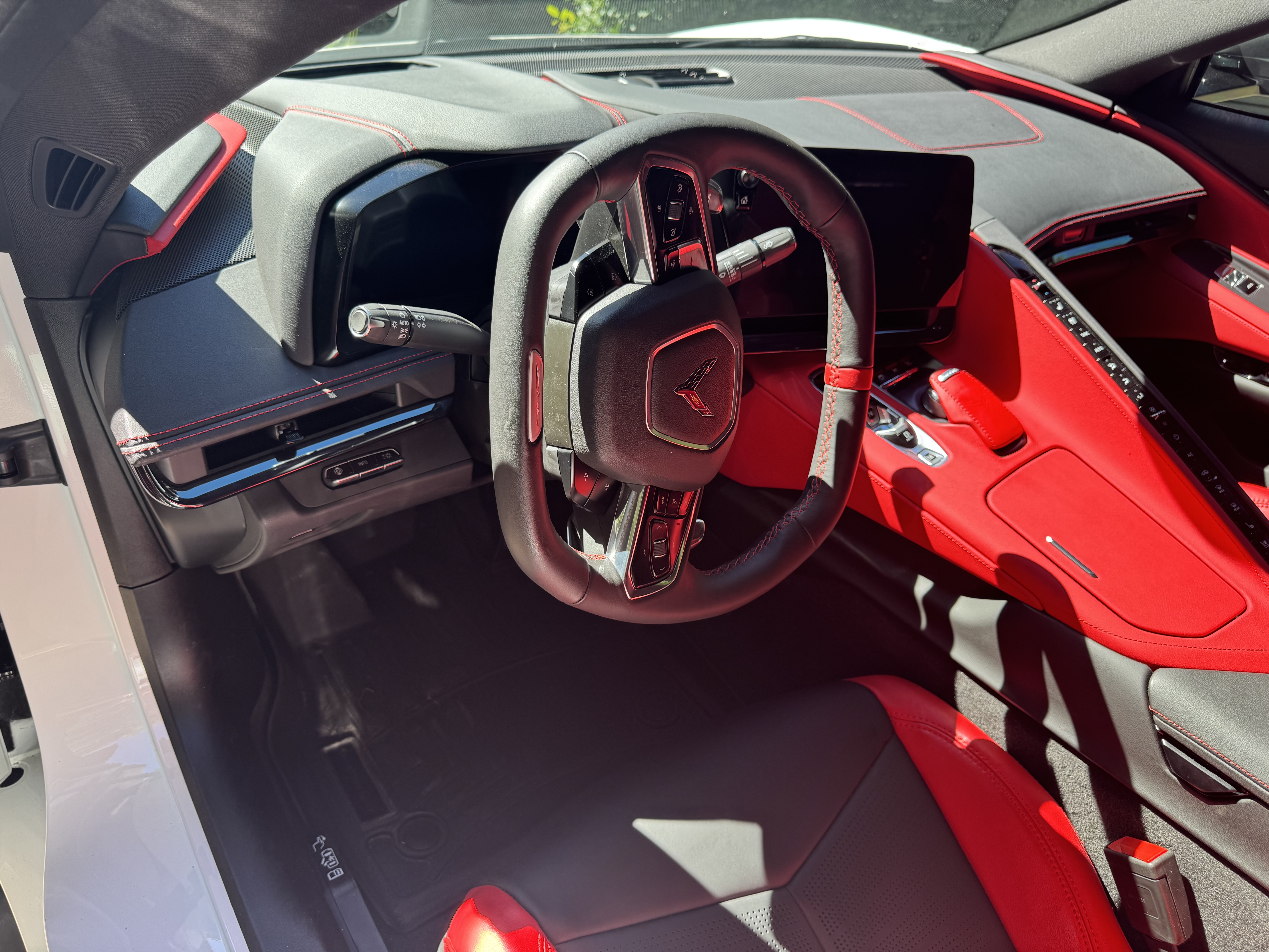 Used 2024 Chevrolet Corvette Z06 w/ Z07 Performance Package RWD image 14