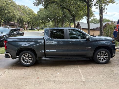Used 2019 Chevrolet Silverado 1500 LT w/ Texas Edition image 4
