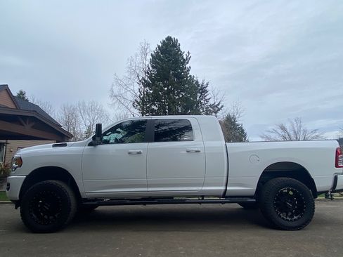 Used 2019 RAM 2500 Big Horn AWD/4WD image 1