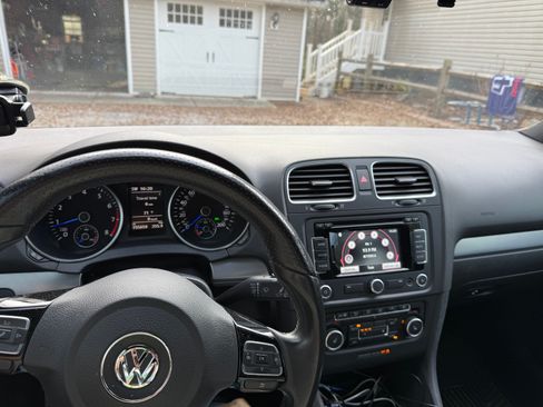 Used 2013 Volkswagen Golf 4-Door image 12