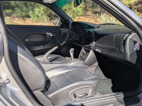 Used 2003 Porsche 911 Carrera image 11