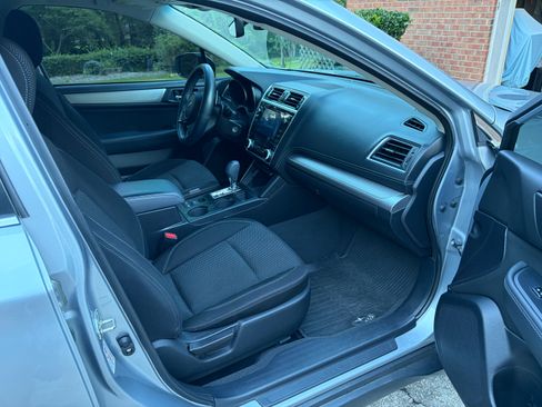Used 2019 Subaru Outback 2.5i Premium AWD/4WD image 13