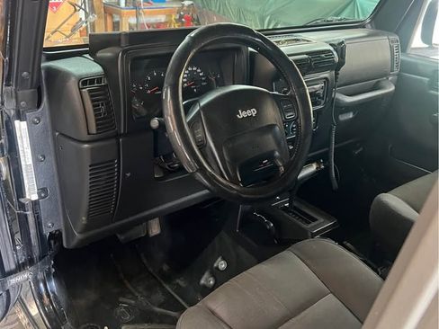 Used 2006 Jeep Wrangler Unlimited Rubicon image 9