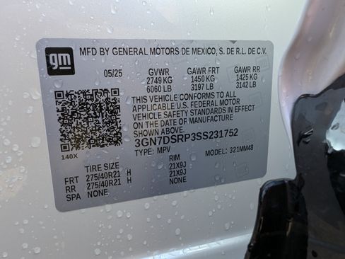 Used 2025 Chevrolet Equinox EV RS image 25