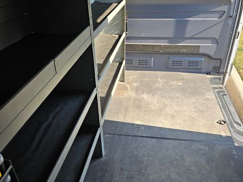 Used 2024 Mercedes-Benz Sprinter 2500 image 19