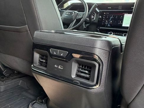 Used 2024 GMC Sierra 2500 AT4 w/ AT4 Premium Plus Package AWD/4WD image 20