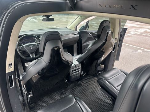 Used 2016 Tesla Model X Performance image 17