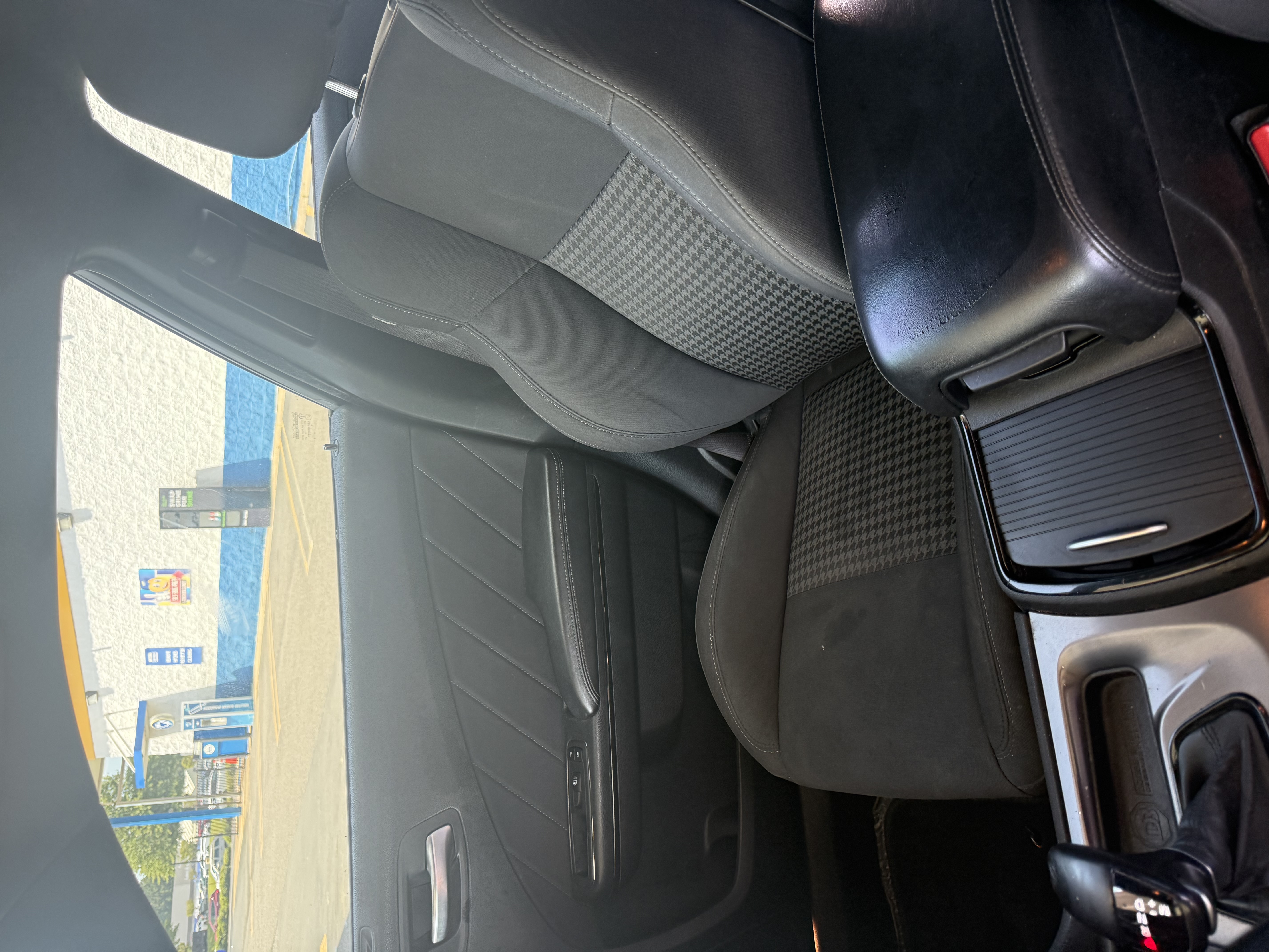 Used 2019 Dodge Charger R/T w/ Driver Confidence Group RWD image 9
