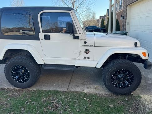 Used 2002 Jeep Wrangler Sahara image 9